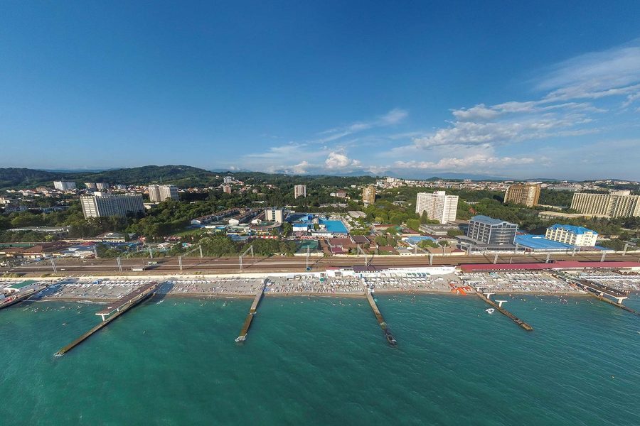Пляжная линия Адлеркурорта с высоты птичьего полёта — фото 3